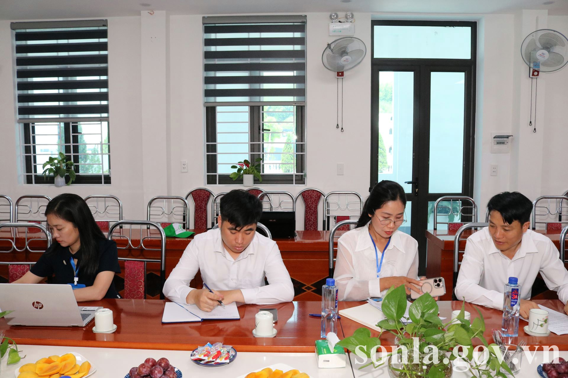 anh tin bai